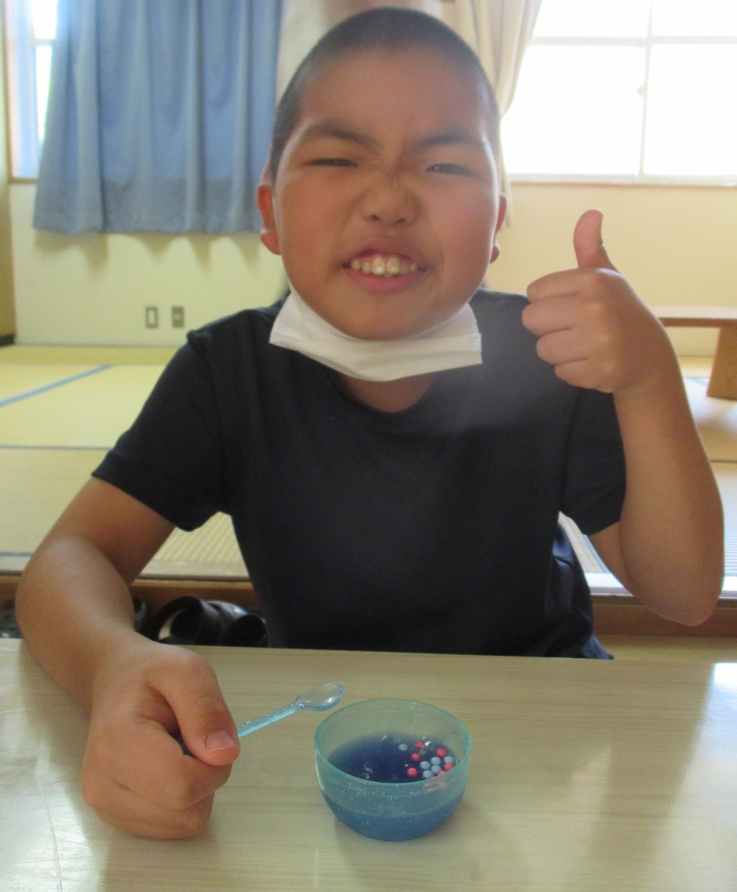学園の一日　おやつ