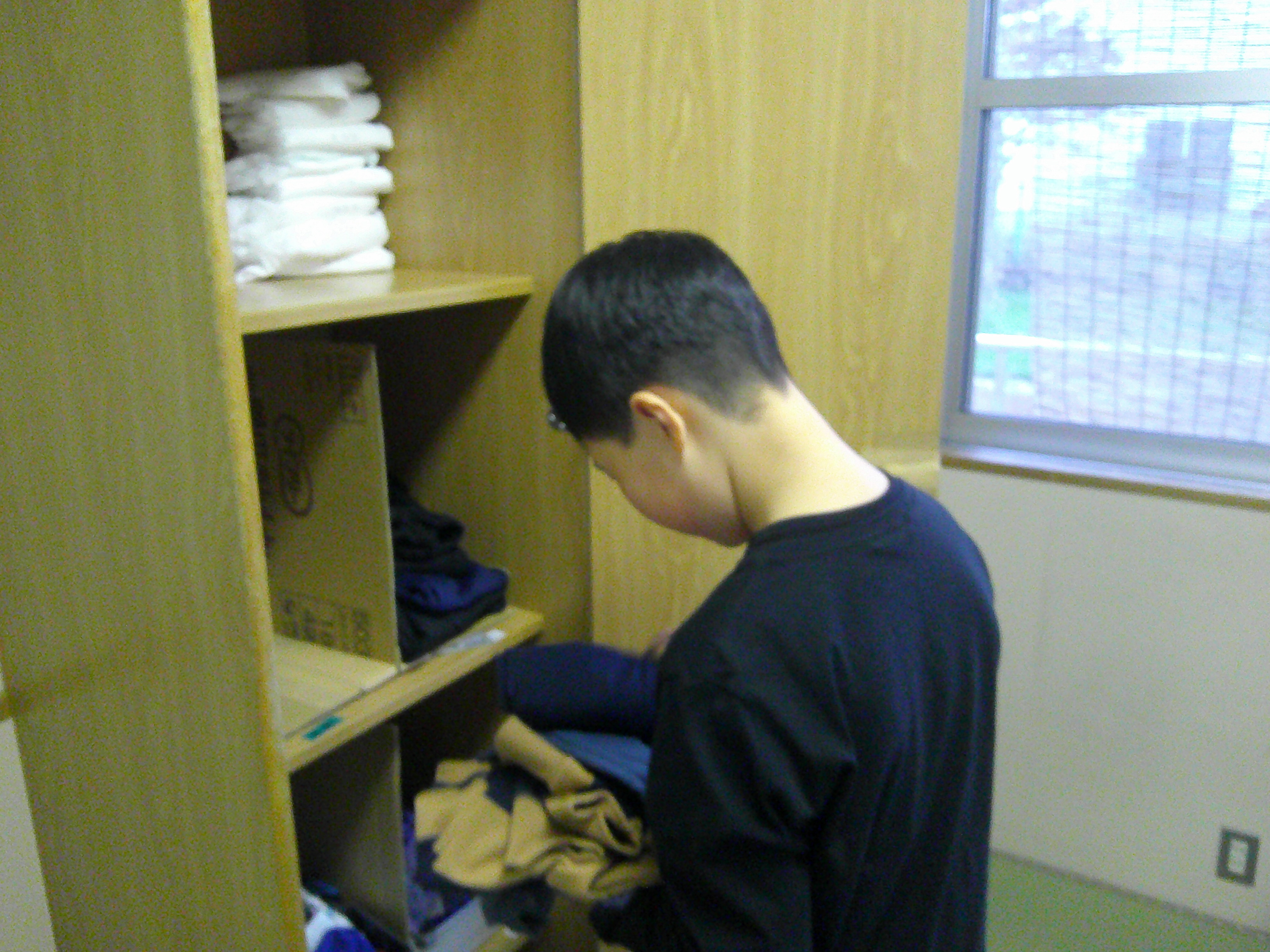 学園生活　洗濯物片付け